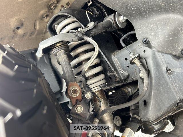 Toyota HILUX 2022-10 7616996-11