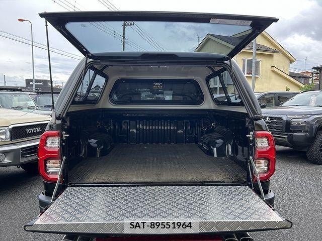 Toyota HILUX 2022-10 7616996-8