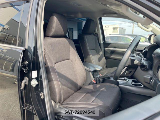 Toyota HILUX 2021-06 7617002-11