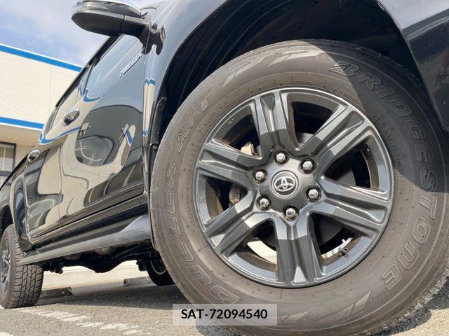 Toyota HILUX 2021-06 7617002-14