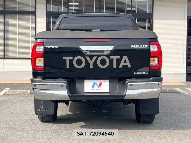Toyota HILUX 2021-06 7617002-16