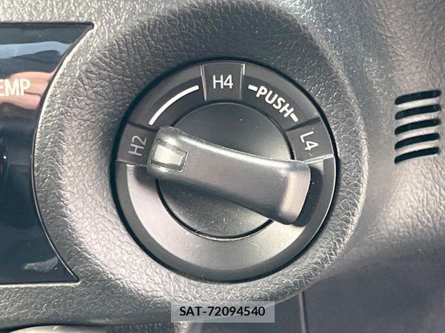 Toyota HILUX 2021-06 7617002-5