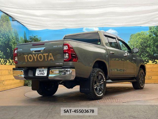 Toyota HILUX 2021-02 7616997-16