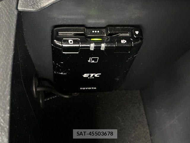 Toyota HILUX 2021-02 7616997-6