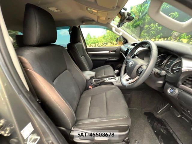 Toyota HILUX 2021-02 7616997-7