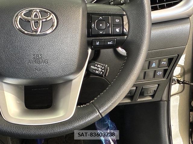 Toyota HILUX 2021-05 7617005-17