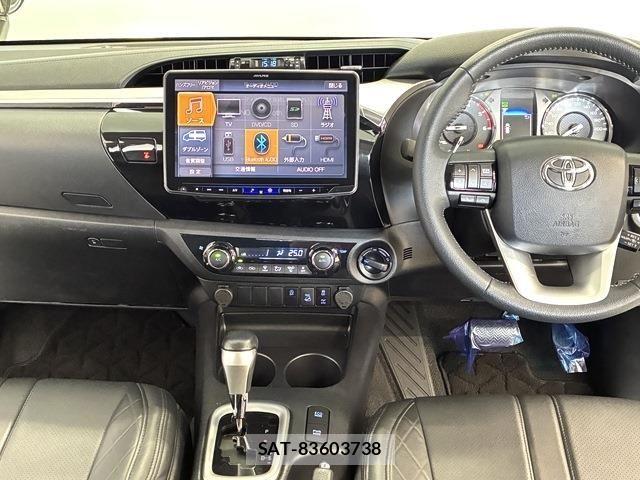Toyota HILUX 2021-05 7617005-18