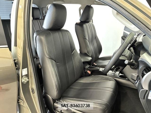 Toyota HILUX 2021-05 7617005-6