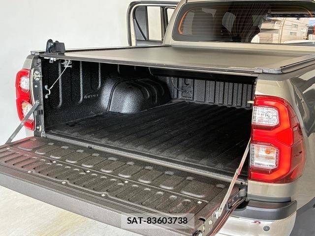 Toyota HILUX 2021-05 7617005-8