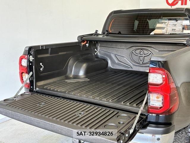 Toyota HILUX 2021-01 7617003-9