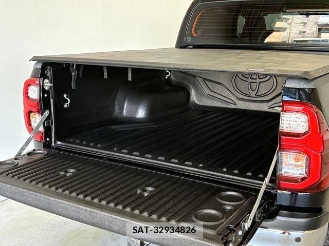 Toyota HILUX 2021-01 7617003-10