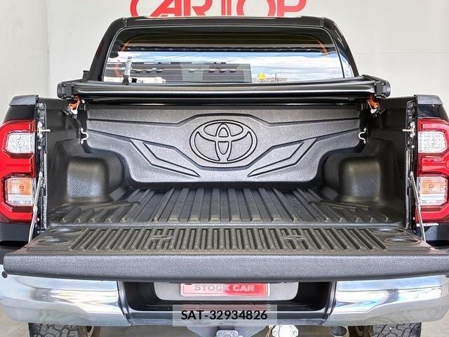 Toyota HILUX 2021-01 7617003-11