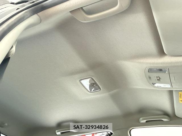 Toyota HILUX 2021-01 7617003-12