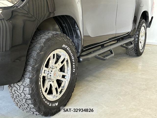 Toyota HILUX 2021-01 7617003-23