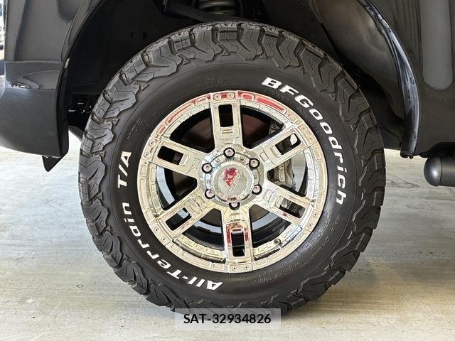 Toyota HILUX 2021-01 7617003-5