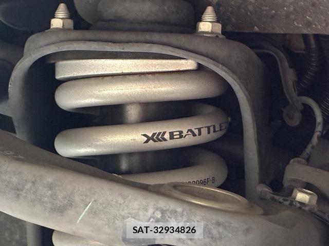 Toyota HILUX 2021-01 7617003-6