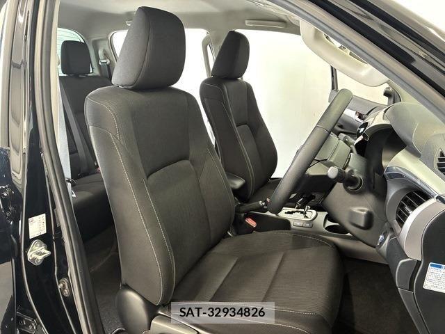 Toyota HILUX 2021-01 7617003-7