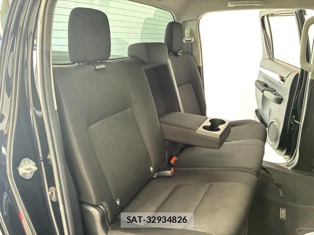 Toyota HILUX 2021-01 7617003-8