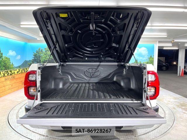 Toyota HILUX 2023-11 7617000-9
