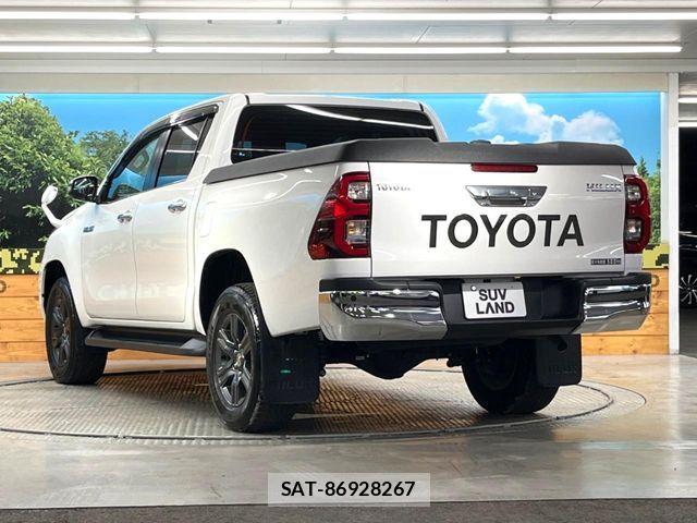 Toyota HILUX 2023-11 7617000-16