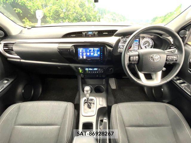 Toyota HILUX 2023-11 7617000-1