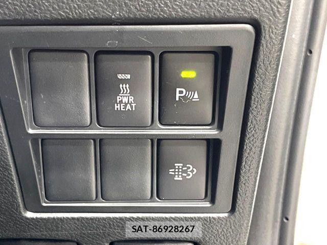 Toyota HILUX 2023-11 7617000-6