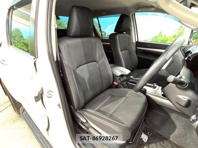 Toyota HILUX 2023-11 7617000-7