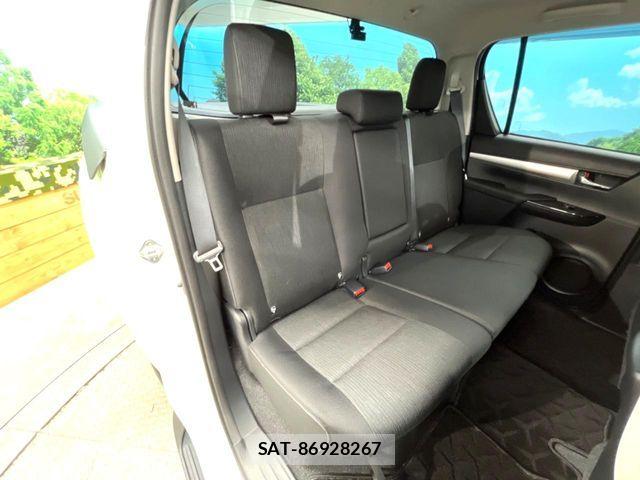 Toyota HILUX 2023-11 7617000-8
