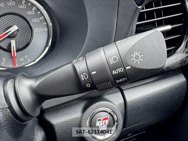 Toyota HILUX 2024-01 7724055-26