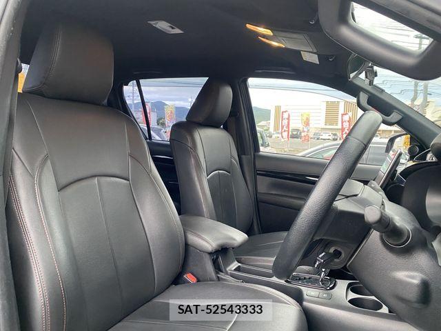 Toyota HILUX 2019-08 7724065-10