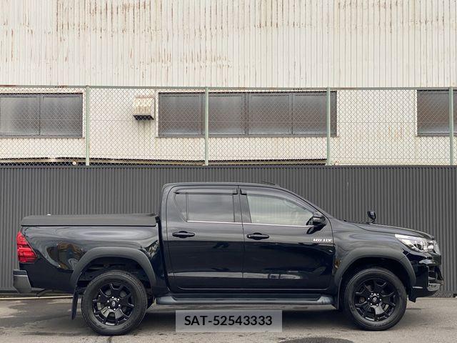 Toyota HILUX 2019-08 7724065-7