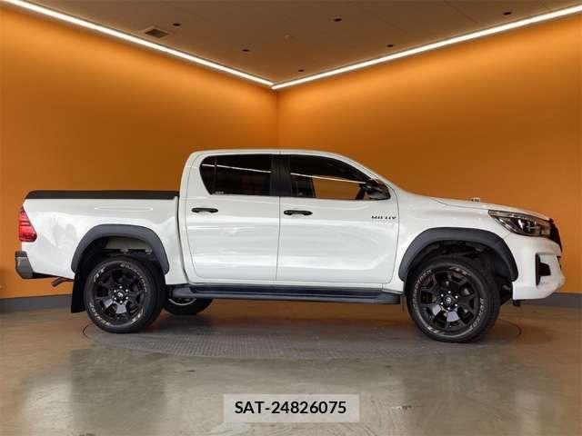 Toyota HILUX 2019-05 7724064-11
