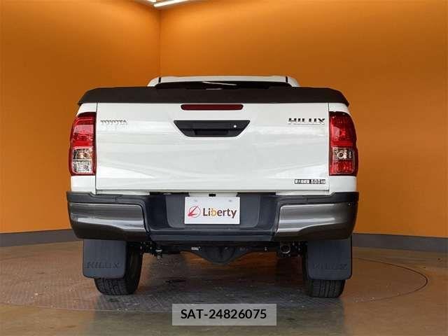 Toyota HILUX 2019-05 7724064-12