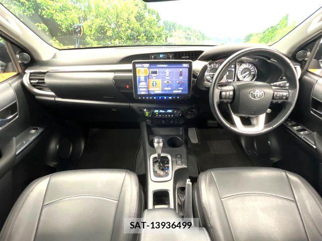 Toyota HILUX 2023-04 7724062-1