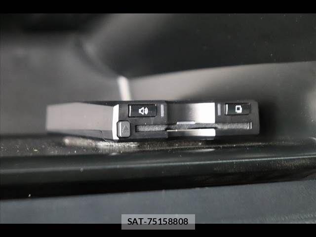 Toyota HILUX 2019-11 7724063-4