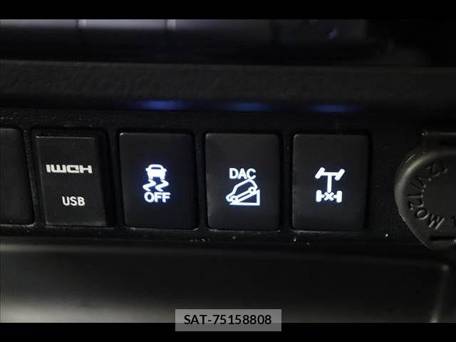 Toyota HILUX 2019-11 7724063-6