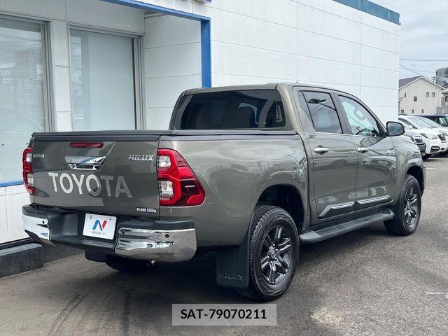 Toyota HILUX 2022-04 7724061-16