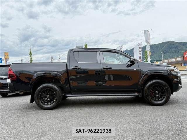 Toyota HILUX 2022-10 7724060-10