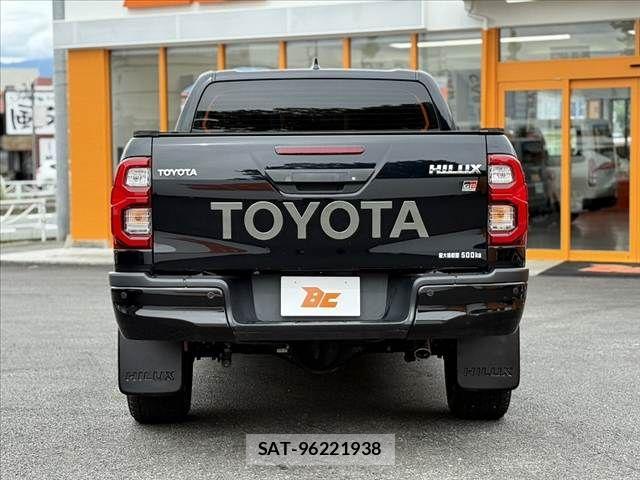 Toyota HILUX 2022-10 7724060-13