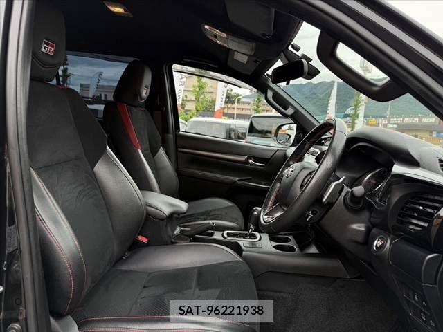 Toyota HILUX 2022-10 7724060-15