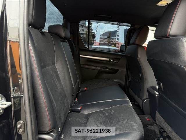 Toyota HILUX 2022-10 7724060-19