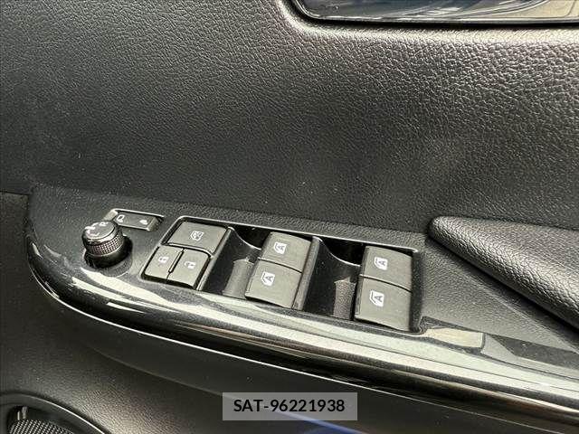 Toyota HILUX 2022-10 7724060-22
