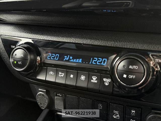 Toyota HILUX 2022-10 7724060-28