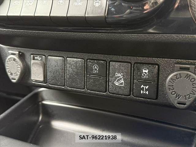 Toyota HILUX 2022-10 7724060-29