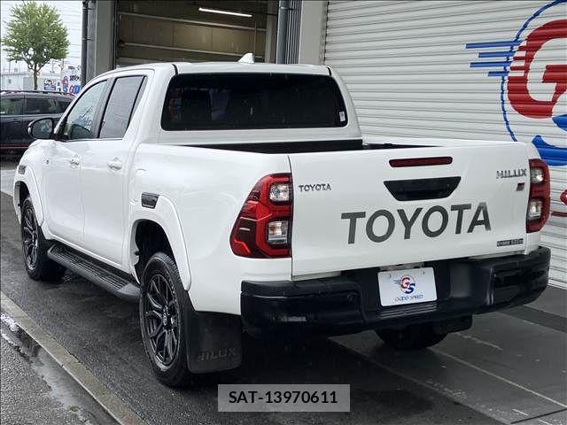 Toyota HILUX 2023-07 7785546-16