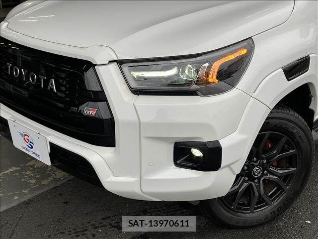 Toyota HILUX 2023-07 7785546-17
