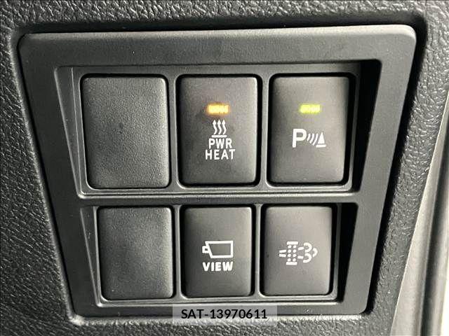 Toyota HILUX 2023-07 7785546-5