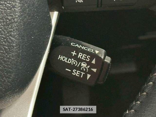 Toyota HILUX 2021-12 7785543-4