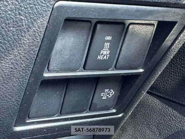 Toyota HILUX 2020-07 7785541-24