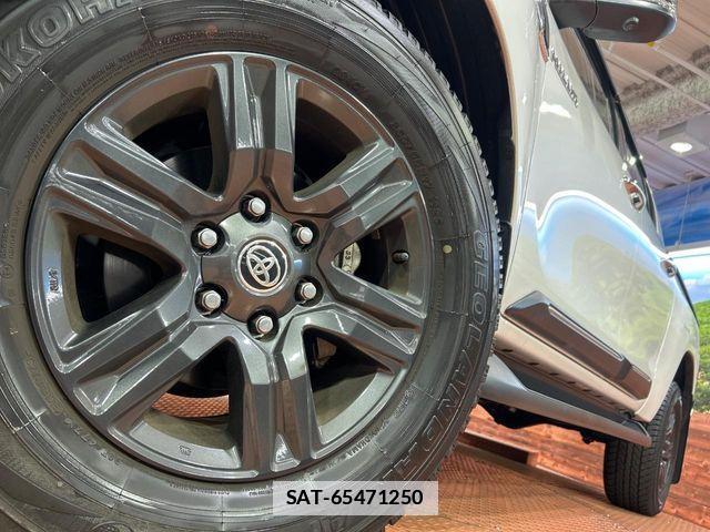 Toyota HILUX 2024-03 7876829-12